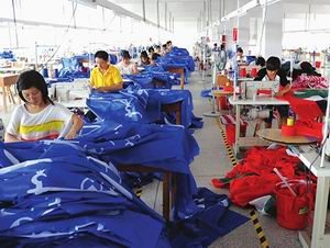 Tent Sewing 7.Tent Sewing